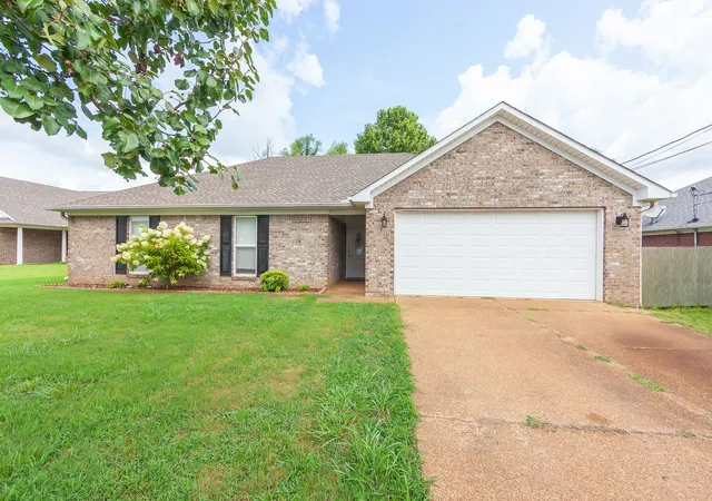 Photo 2 of Single family home for sale at 163 Romie Dr, Jackson, TN 38305 | MLS# 3288037 | Listing updated on 2026-09-03