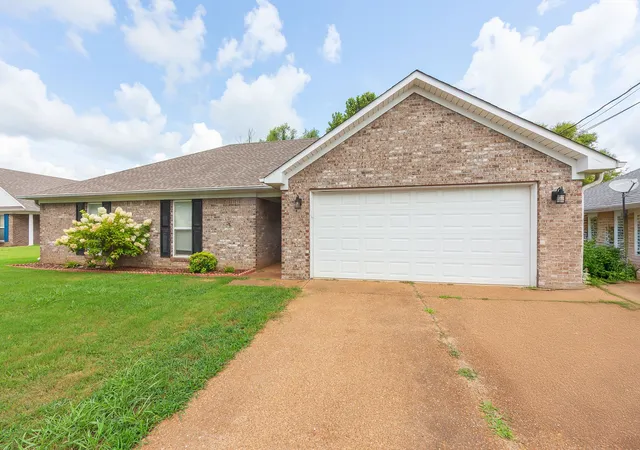Photo 3 of Single family home for sale at 163 Romie Dr, Jackson, TN 38305 | MLS# 3288037 | Listing updated on 2026-09-03