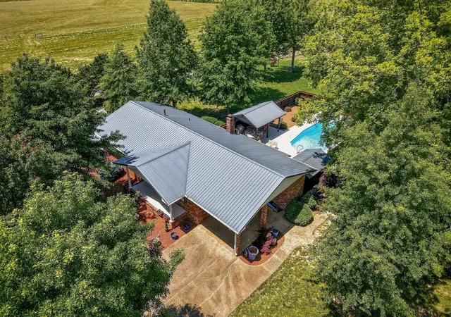 1st image of 1956 Shady Grove Rd, Morrison, TN 37357 | MLS# 3288095