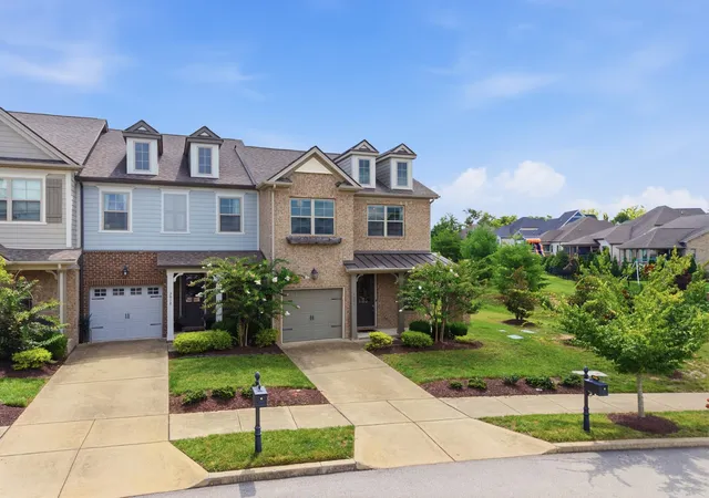 Photo 2 of Townhouse for sale at 3008 Sassafras Ln, Thompsons Station, TN 37179 | MLS# 3305665 | Listing updated on 2026-09-01