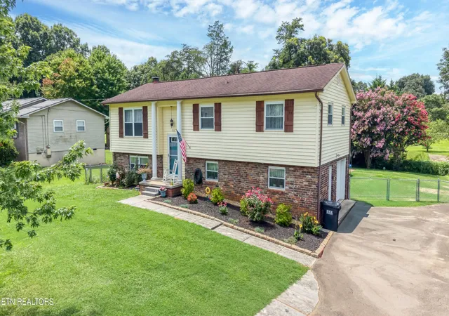 1st image of 315 Arbor Dr, Maryville, TN 37804 | MLS# 3512831