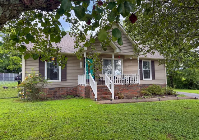 2nd image of 1324 Sunnybrooke Ct, Pulaski, TN 38478 | MLS# 3288096