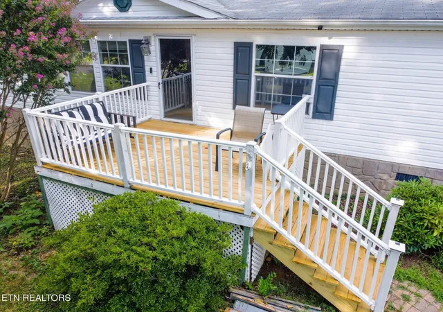 Photo 3 of Manufactured home for sale at 1138 Ridgeview Rd, Maryville, TN 37801 | MLS# 3598080 | Listing updated on 2026-09-23