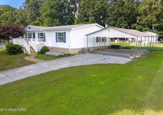 Photo 3 of Manufactured home for sale at 1138 Ridgeview Rd, Maryville, TN 37801 | MLS# 3598080 | Listing updated on 2026-09-23