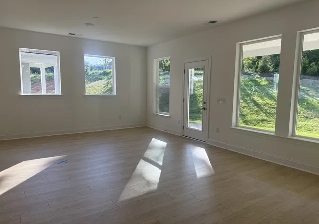 Photo 3 of Single family home for sale at 5433 Napa Valley Dr, Smyrna, TN 37167 | MLS# 3288135 | Listing updated on 2026-09-19