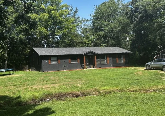 Photo 1 of Single family home for sale at 205 Locust Dr, Erin, TN 37061 | MLS# 3288224 | Listing updated on 2026-09-01