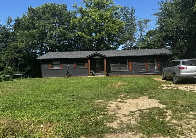 Photo 2 of Single family home for sale at 205 Locust Dr, Erin, TN 37061 | MLS# 3288224 | Listing updated on 2026-09-01