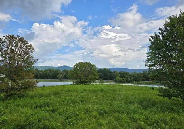 2nd image of 1 Spring Lake Dr, Dunlap, TN 37327 | MLS# 3315493