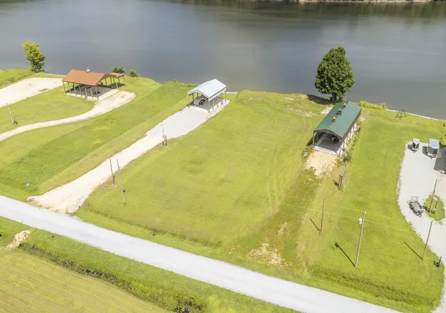 3rd image of 648 River Front Dr, Clifton, TN 38425 | MLS# 3288215