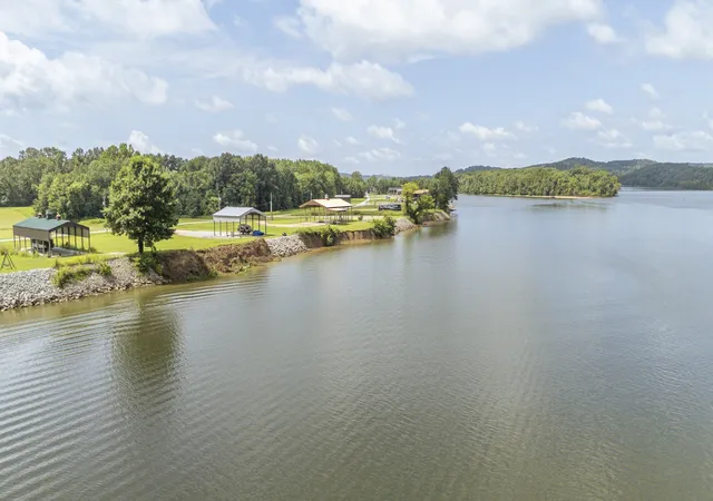 5th image of 648 River Front Dr, Clifton, TN 38425 | MLS# 3288215
