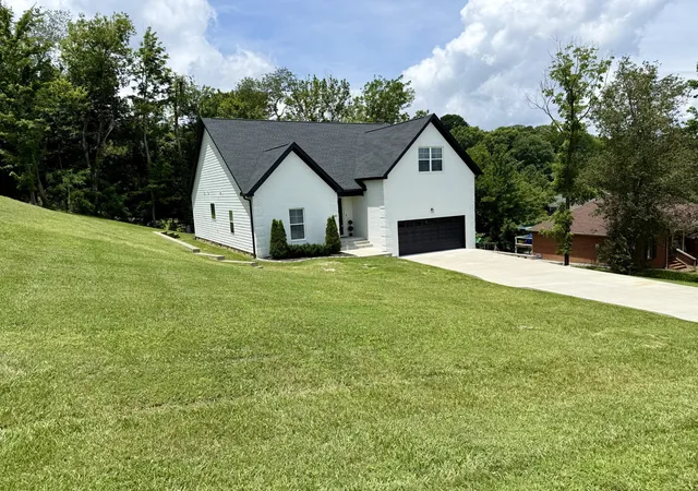 Photo 2 of Single family home for sale at 486 David Ave, Lewisburg, TN 37091 | MLS# 3288236 | Listing updated on 2026-08-20