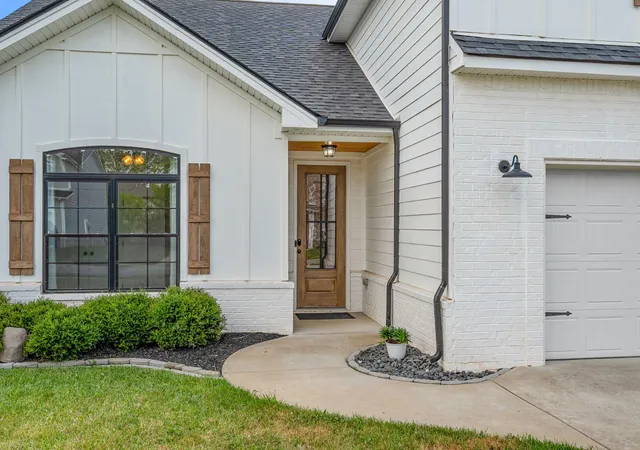 Photo 3 of Single family home for sale at 529 Dexter Dr, Clarksville, TN 37043 | MLS# 3288484 | Listing updated on 2026-10-06