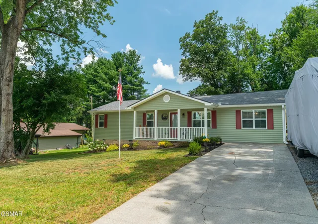 Photo 3 of Single family home for sale at 2360 Pinewood Dr, Maryville, TN 37803 | MLS# 3591725 | Listing updated on 2026-09-23