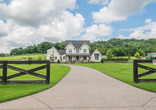 Photo 1 of Single family home for sale at 4510 Harpeth School Rd, Franklin, TN 37064 | MLS# 3298126 | Listing updated on 2026-08-20