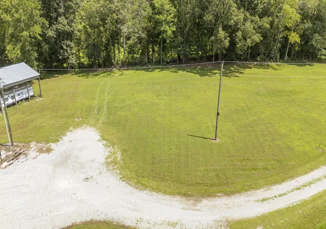 3rd image of 360 Jett Dr, Clifton, TN 38425 | MLS# 3288346