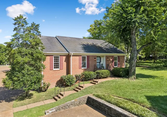 3rd image of 4327 Belmont Park Ter, Nashville, TN 37215 | MLS# 3500792