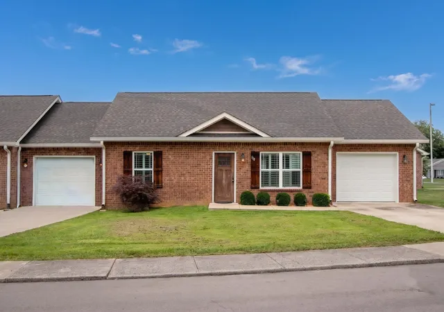 1st image of 108 Dogwood Ct, Shelbyville, TN 37160 | MLS# 3298479