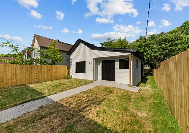 Photo 2 of Single family home for sale at 111 Lewis St, Nashville, TN 37210 | MLS# 3288344 | Listing updated on 2026-09-17