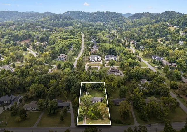 Single family home for sale at 1511 Harding Pl, Nashville, TN 37215 | MLS# 3520474 | Listing updated on 2026-09-19