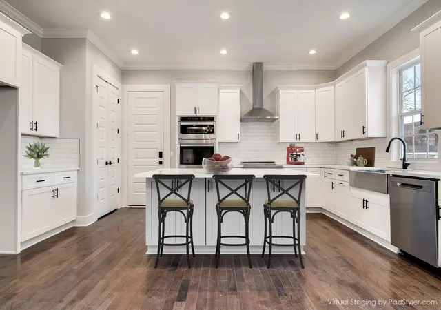 Photo 2 of Townhouse for sale at 2509b Scovel St, Nashville, TN 37208 | MLS# 3298150 | Listing updated on 2026-07-21