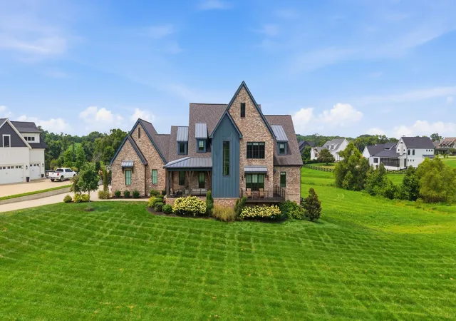 Photo 2 of Single family home for sale at 5007 Gates Ml Rdg, Thompsons Station, TN 37179 | MLS# 3311517 | Listing updated on 2026-09-29