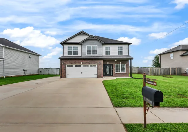 Photo 3 of Single family home for sale at 2428 Andersonville Dr, Clarksville, TN 37042 | MLS# 3309464 | Listing updated on 2026-09-02