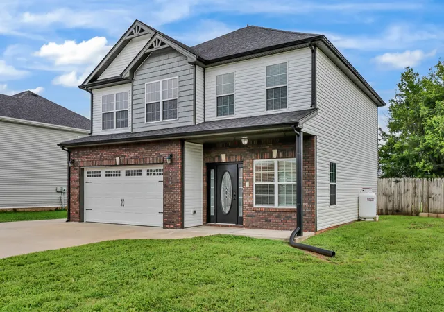 Photo 3 of Single family home for sale at 2428 Andersonville Dr, Clarksville, TN 37042 | MLS# 3309464 | Listing updated on 2026-09-02