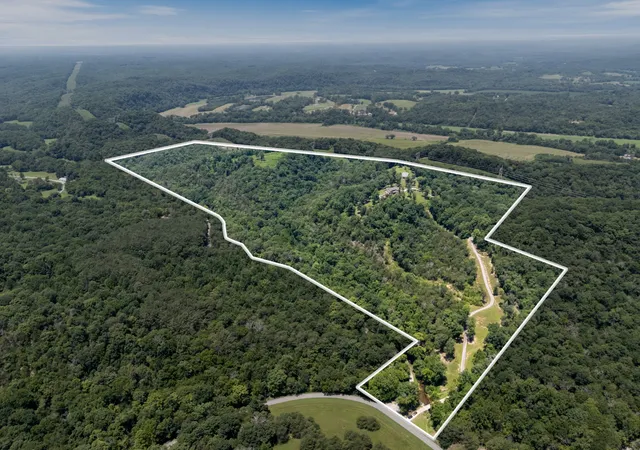1st image of 1370 Leatherwood Rd, White Bluff, TN 37187 | MLS# 3288395