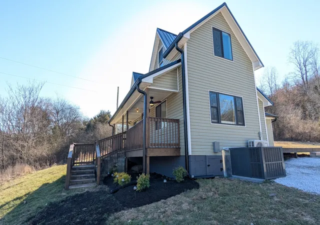 4th image of 197 Granville Hwy, Chestnut Mound, TN 38552 | MLS# 3288388