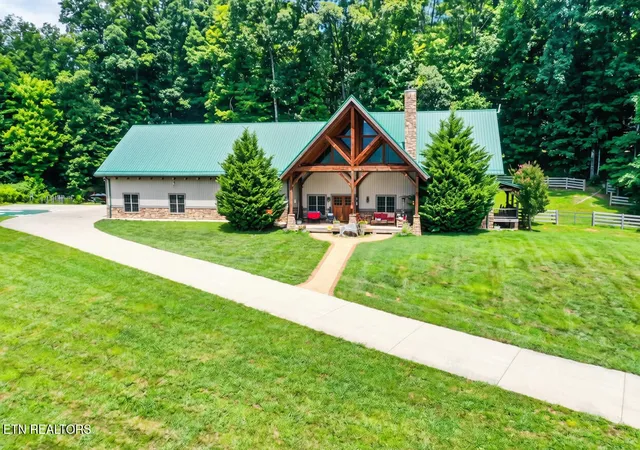 2nd image of 2624 Clinch Valley Rd, Thorn Hill, TN 37881 | MLS# 3306008