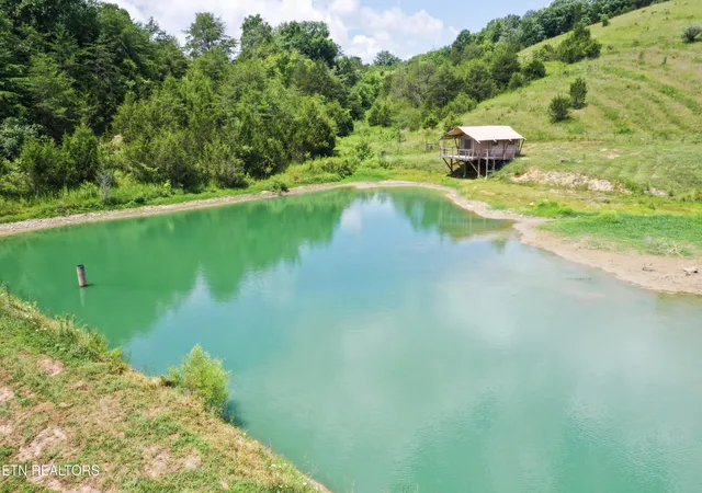 Photo 2 of Single family home for sale at 2624 Clinch Valley Rd, Thorn Hill, TN 37881 | MLS# 3306008 | Listing updated on 2026-08-20
