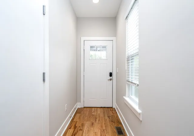 Photo 3 of Single family home for sale at 324b Queen Ave, Nashville, TN 37207 | MLS# 3309293 | Listing updated on 2026-08-29