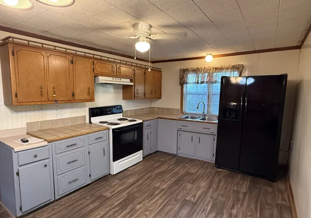 Photo 4 of Single Family Residence at 207 Powell St, Decherd, TN 37324 | MLS# 3288605 | | Sold on 2026-10-09
