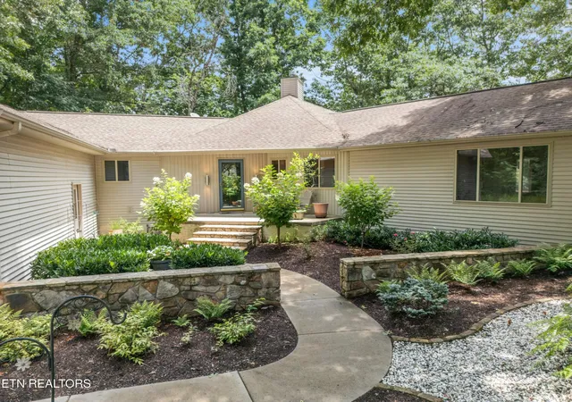 1st image of 10 Berkeley, Crossville, TN 38558 | MLS# 3288450