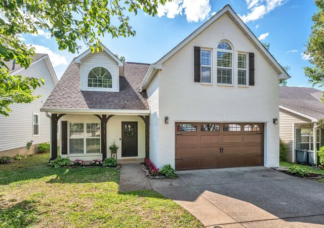 Photo 2 of Single family home for sale at 2717 Rosedale Pl, Nashville, TN 37211 | MLS# 3306276 | Listing updated on 2026-08-22