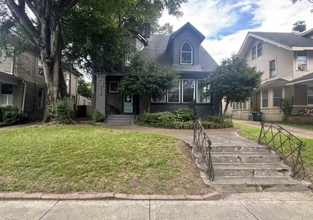 1st image of 1609 Eastmoreland Ave, Memphis, TN 38104 | MLS# 3288480