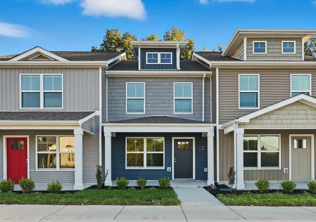 Photo 1 of Townhouse for sale at 127 Quarry Point Dr #C127, Clarksville, TN 37043 | MLS# 3288576 | Listing updated on 2026-08-20