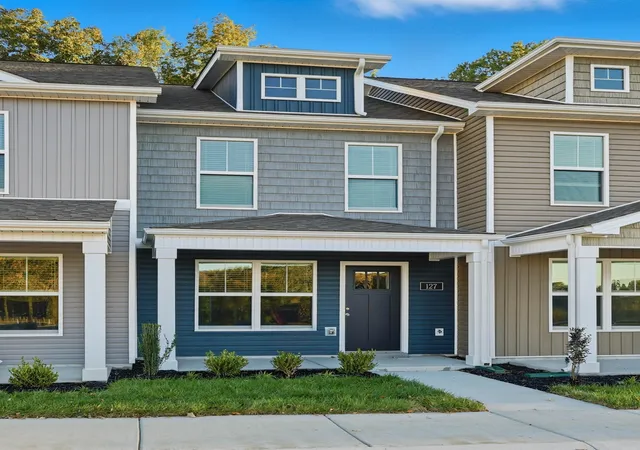 Photo 3 of Townhouse for sale at 127 Quarry Point Dr #C127, Clarksville, TN 37043 | MLS# 3288576 | Listing updated on 2026-08-20