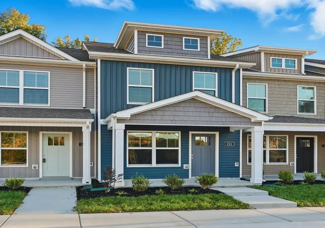 Photo 3 of Townhouse for sale at 133 Quarry Point Dr #C133, Clarksville, TN 37043 | MLS# 3288579 | Listing updated on 2026-08-20