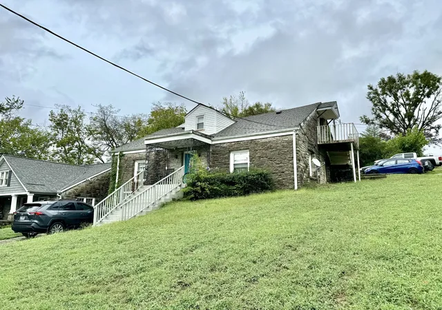 3rd image of 300 37Th Ave N, Nashville, TN 37209 | MLS# 3288626
