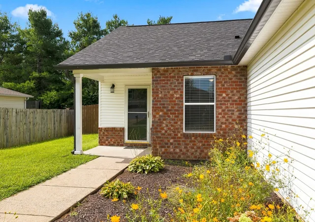 Photo 3 of Single family home for sale at 2663 Sutherland Dr, Thompsons Station, TN 37179 | MLS# 3502038 | Listing updated on 2026-08-29