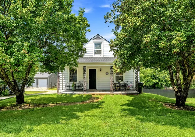 1st image of 229 Wagoner St, Sparta, TN 38583 | MLS# 3288841