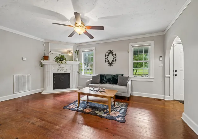 Photo 3 of Single family home for sale at 1804 Mars St, La Vergne, TN 37086 | MLS# 3298503 | Listing updated on 2026-08-21