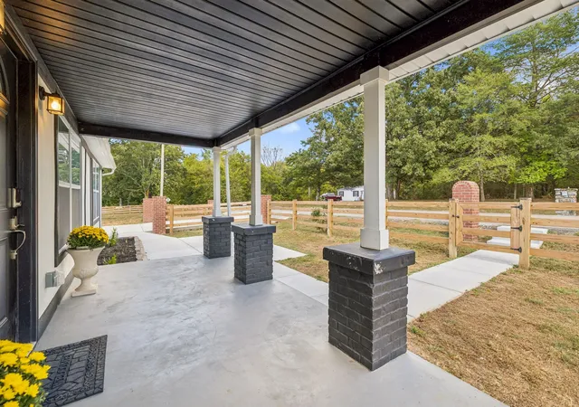 Photo 3 of Single family home for sale at 520 S Posey Hl Rd, Mount Juliet, TN 37122 | MLS# 3601991 | Listing updated on 2026-10-06