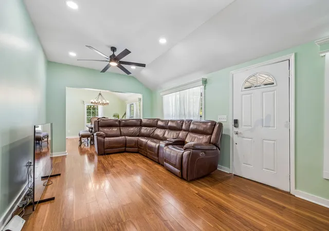 Photo 4 of Single family home for sale at 520 S Posey Hl Rd, Mount Juliet, TN 37122 | MLS# 3601991 | Listing updated on 2026-10-06
