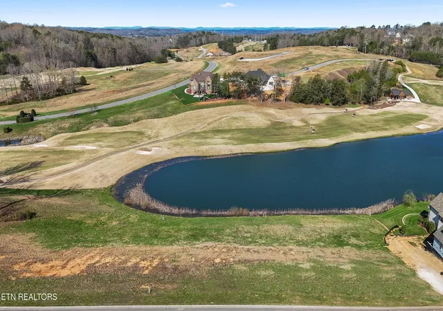 2nd image of 385 Navigator Dr, Lenoir City, TN 37772 | MLS# 3320635