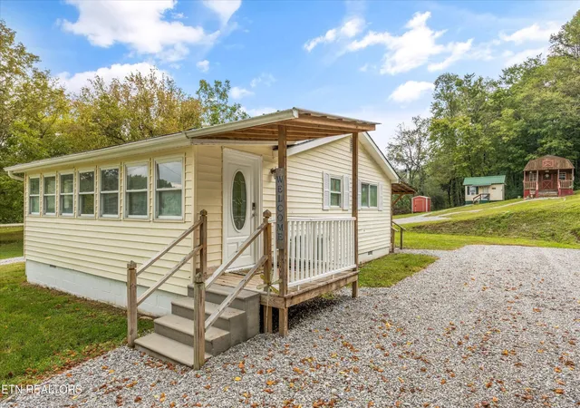 2nd image of 5704 Scott Hwy, Robbins, TN 37852 | MLS# 3320630
