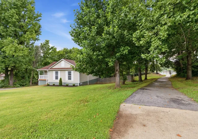 Photo 4 of Single family home for sale at 416 Belinda Pkwy, Mount Juliet, TN 37122 | MLS# 3305072 | Listing updated on 2026-09-01