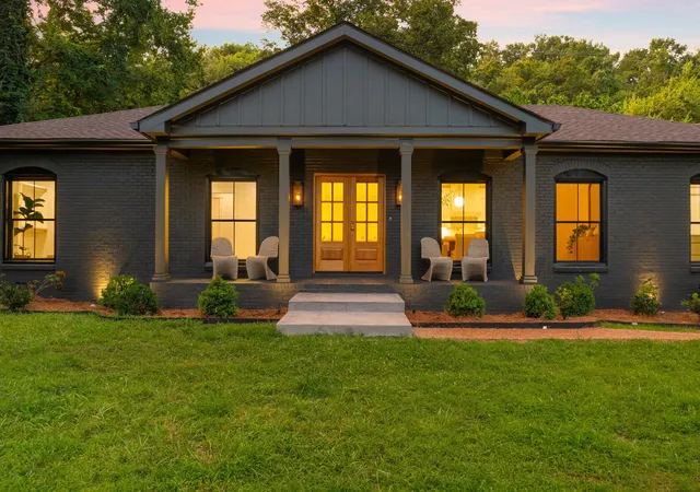 Photo 2 of Sale Pending at 836 Forest Hills Dr, Nashville, TN 37220 | MLS# 3305492 | Listing updated on 2026-09-03