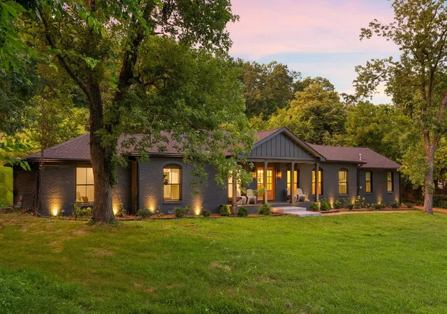 Photo 3 of Sale Pending at 836 Forest Hills Dr, Nashville, TN 37220 | MLS# 3305492 | Listing updated on 2026-09-03